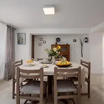 Pretty Apartment With Balcony