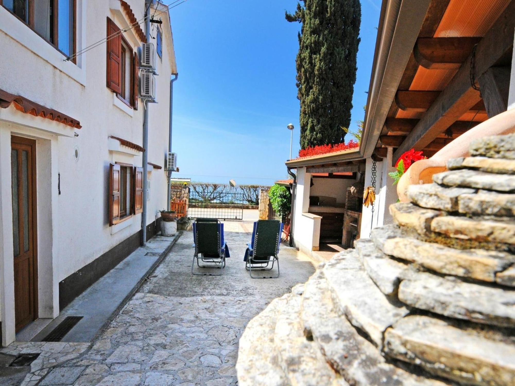 Ferienhaus Pretty With Balcony Poreč
